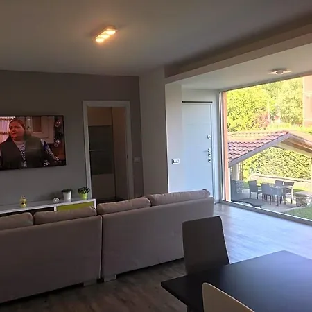 Arcobaleno Nocleg ze śniadaniem Longone al Segrino