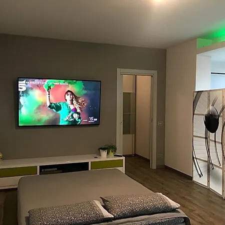 Arcobaleno Nocleg ze śniadaniem 4*